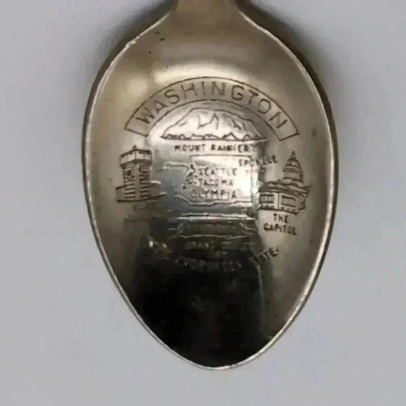 Vintage Washington State Souvenir Engraved Spoon Kitschy cool Seagull - Picture 3 of 5